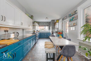 Photo 16- click for photo gallery